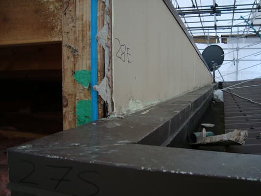 Cladding Touching Flashing Resulting Damage Risk House - Cladding Touching Flashing Resulting Damage